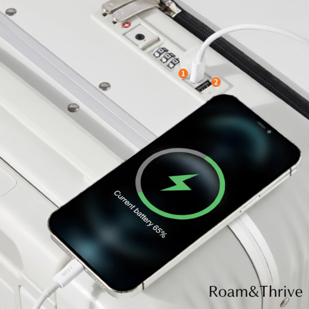 Roam&Thrive スーツケース充電機能